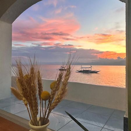 Moana Beach House Moalboal Bagian luar foto