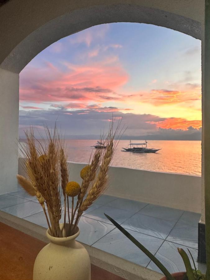 Moana Beach House Moalboal Bagian luar foto