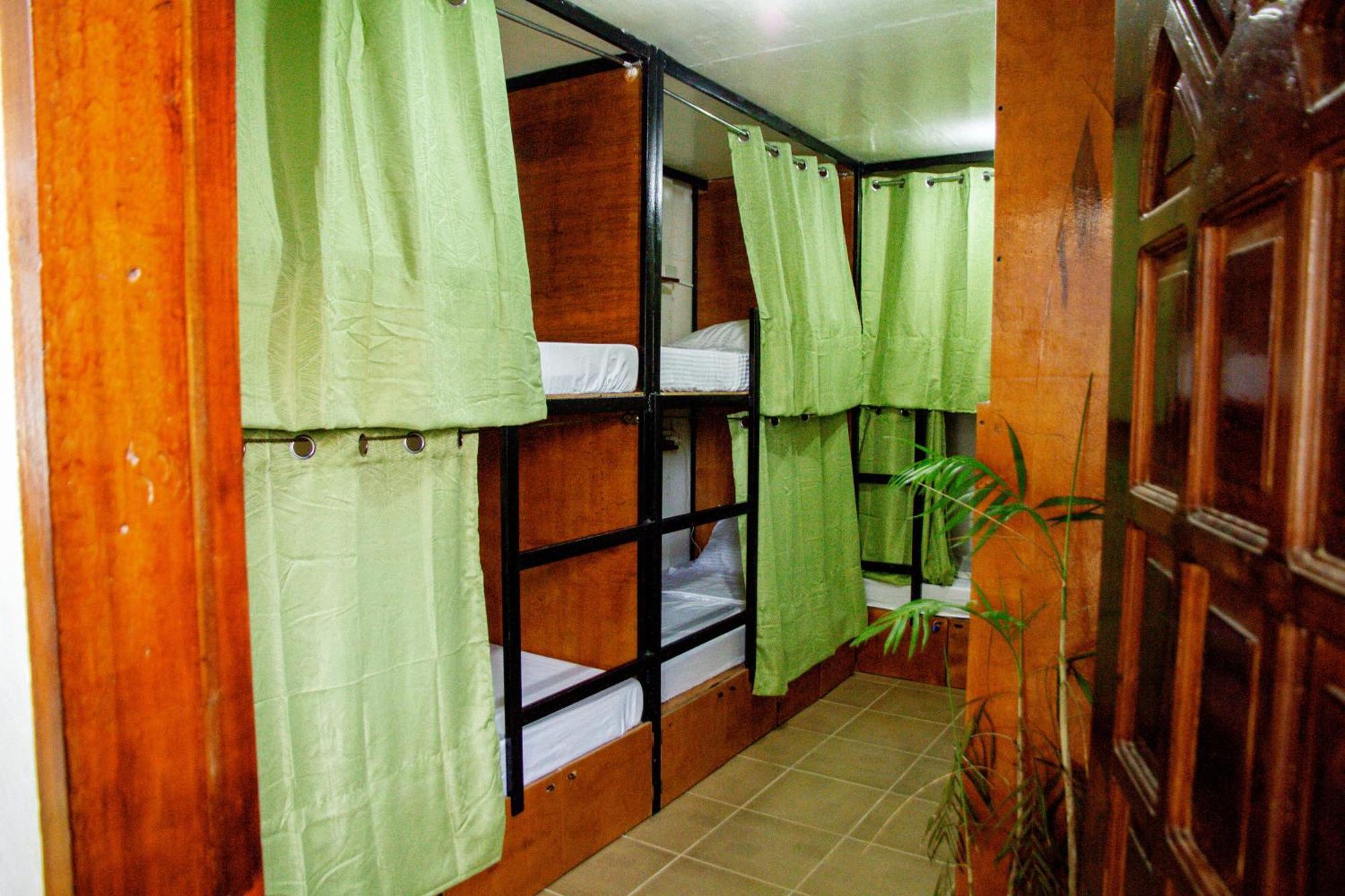 Moana Beach House Moalboal Bagian luar foto